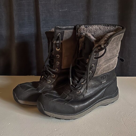 UGG Women's Adirondack Shearling Boots Size 9.5 - Picture 1 of 6